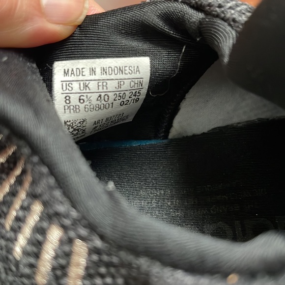 Womens Adidas Shoes - Picture 7 of 9